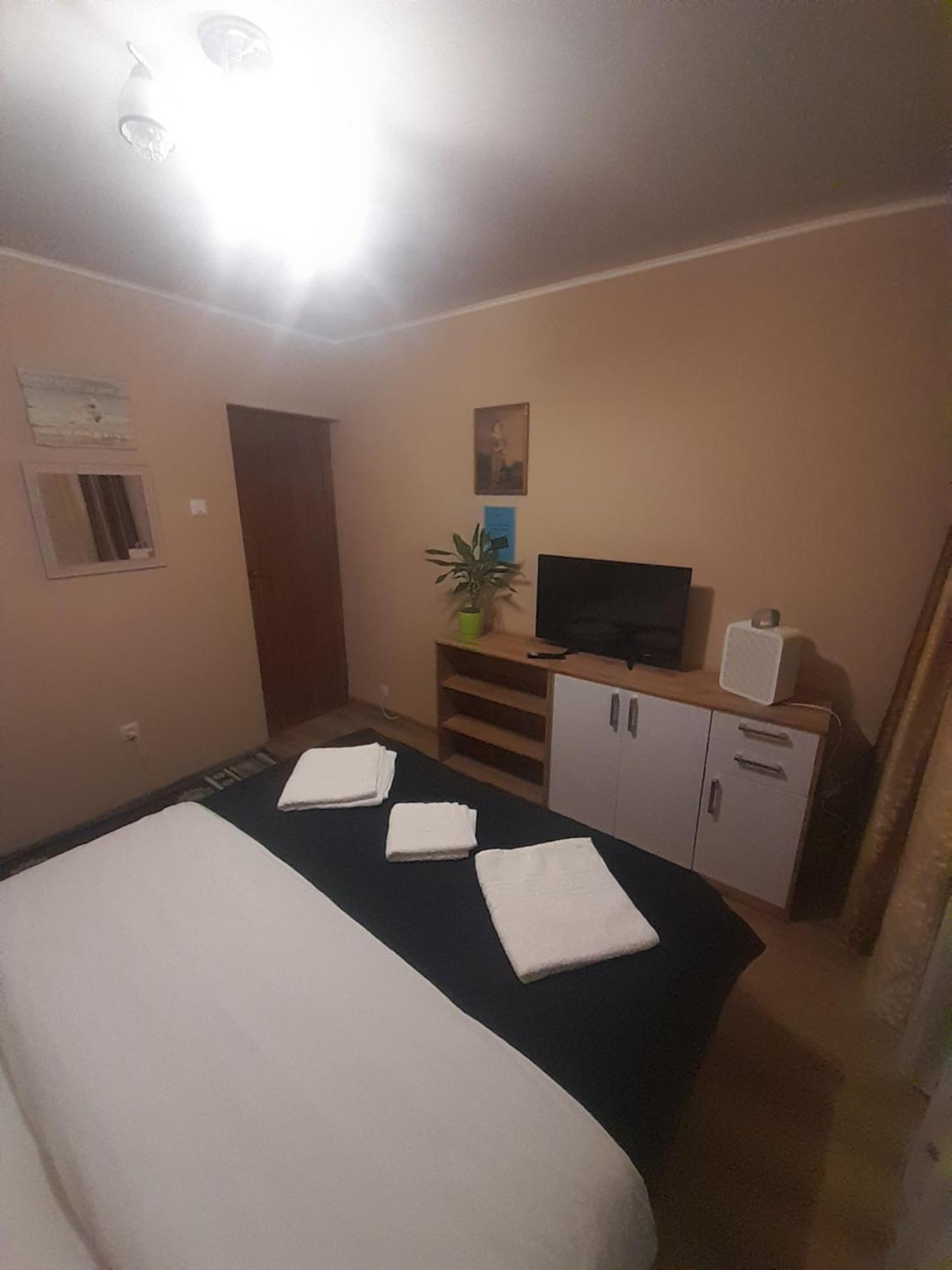 15 Minutes Apartment Bucarest Esterno foto